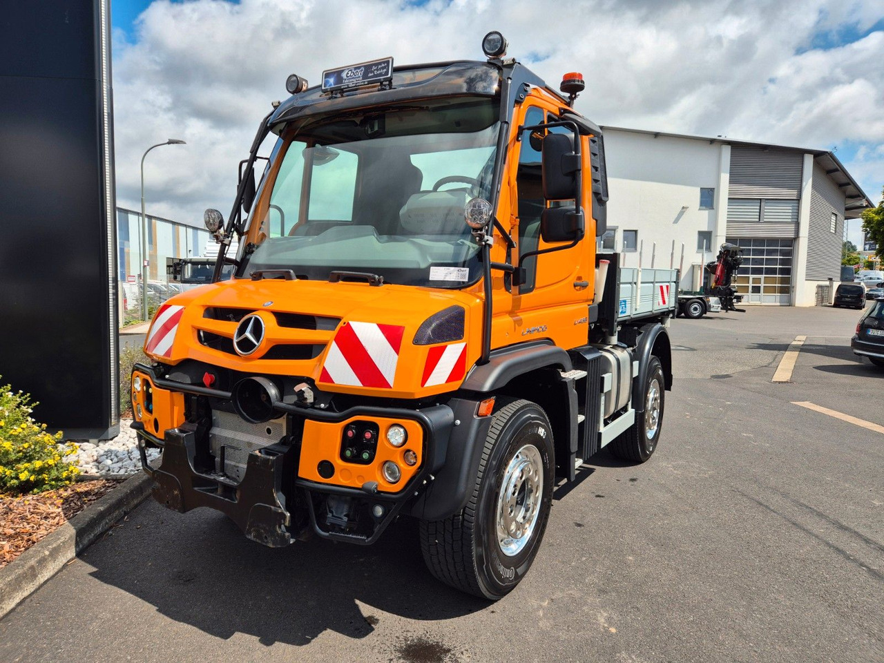 Mercedes-Benz Unimog U435 4x4 Kipper Vario-Pilot Hydrostat - Самосвал камион: снимка 2 Mercedes-Benz Unimog U435 4x4 Kipper Vario-Pilot Hydrostat - Самосвал камион: снимка 2
