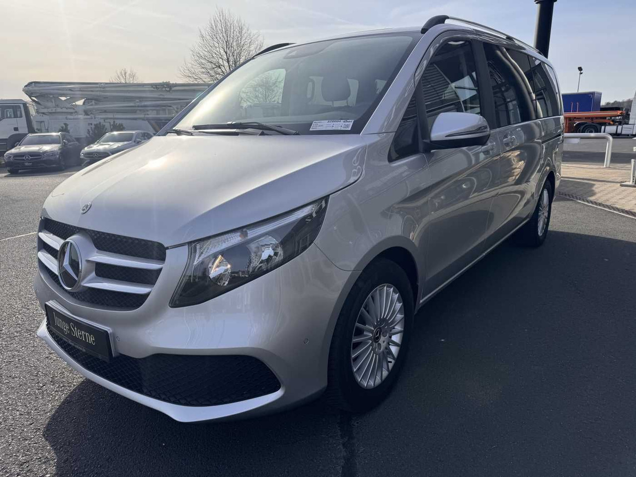 Mercedes-Benz V 220 d EDITION DISTRONIC MBUX Kamera 6Sitze - Лек автомобил: снимка 3 Mercedes-Benz V 220 d EDITION DISTRONIC MBUX Kamera 6Sitze - Лек автомобил: снимка 3