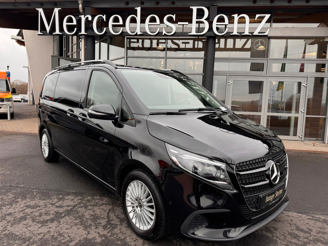 Mercedes-Benz V 220 d STYLE K Liege-Paket AHK2,5 DISTRONIC - Комби: снимка 1 Mercedes-Benz V 220 d STYLE K Liege-Paket AHK2,5 DISTRONIC - Комби: снимка 1