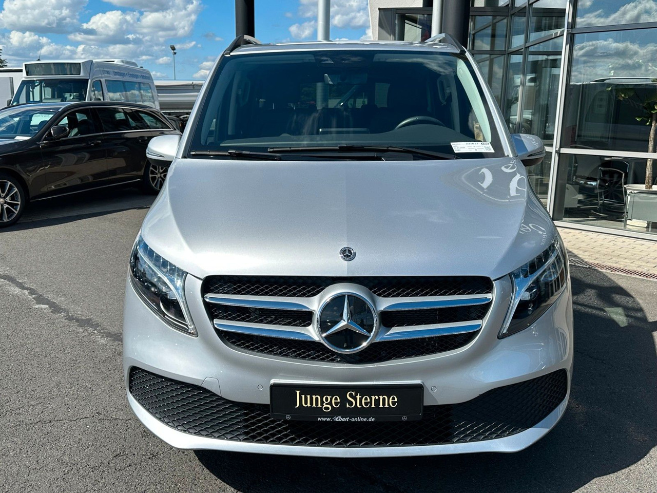 Mercedes-Benz V 250 EDITION 4MATIC Kompakt Liege-Paket AHK2,5t - Комби: снимка 2 Mercedes-Benz V 250 EDITION 4MATIC Kompakt Liege-Paket AHK2,5t - Комби: снимка 2
