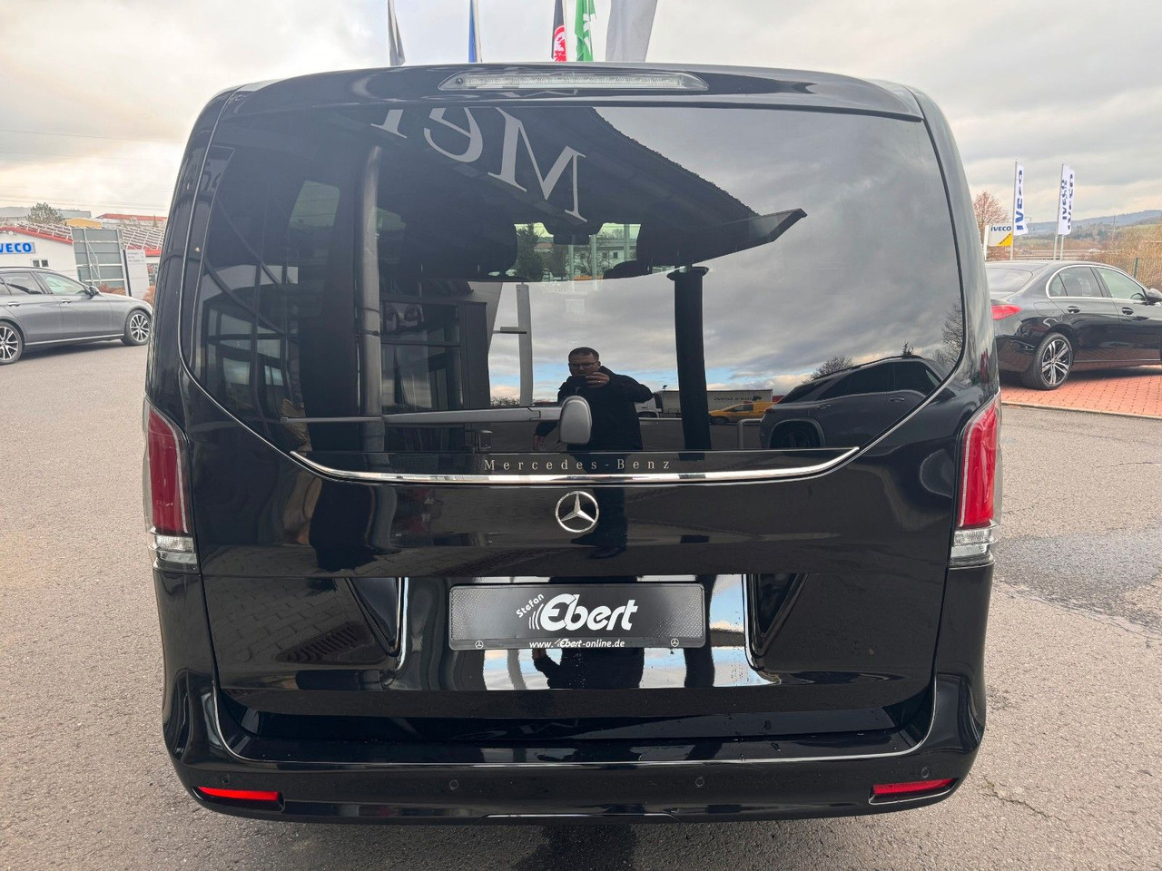 Mercedes-Benz V 250 d STYLE el.Tür AHK2,5 DISTRONIC 360Kamera - Комби: снимка 5 Mercedes-Benz V 250 d STYLE el.Tür AHK2,5 DISTRONIC 360Kamera - Комби: снимка 5