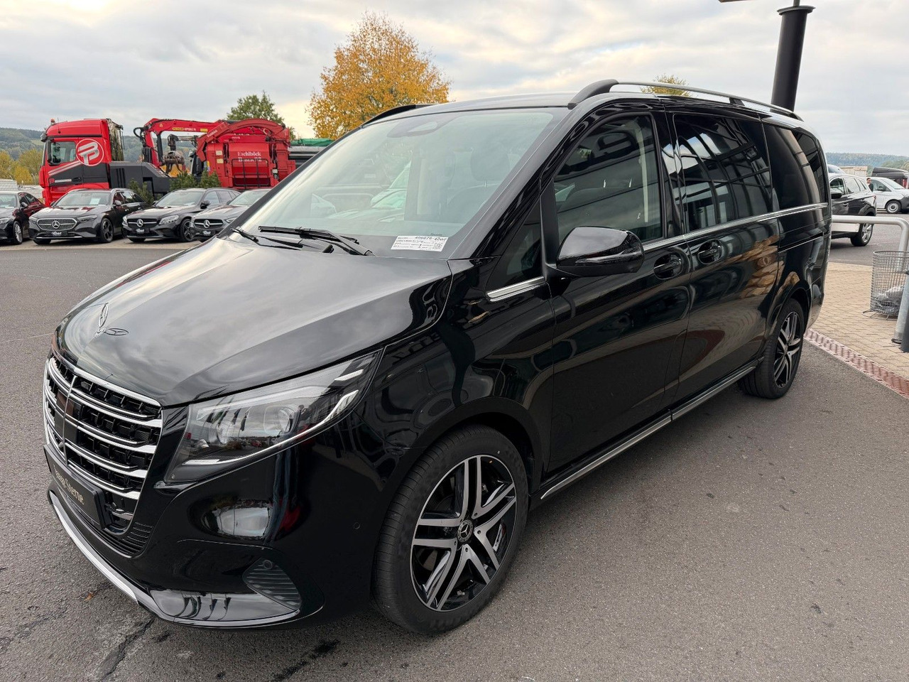Mercedes-Benz V 300 d 4MATIC EXCLUSIVE Luxus-Sitze AHK2,5to - Комби: снимка 3 Mercedes-Benz V 300 d 4MATIC EXCLUSIVE Luxus-Sitze AHK2,5to - Комби: снимка 3