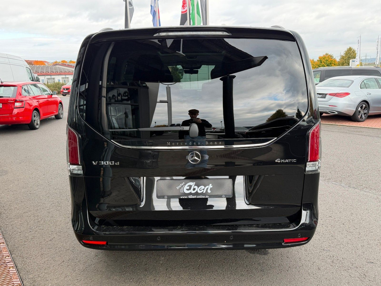 Mercedes-Benz V 300 d 4MATIC EXCLUSIVE Luxus-Sitze AHK2,5to - Комби: снимка 5 Mercedes-Benz V 300 d 4MATIC EXCLUSIVE Luxus-Sitze AHK2,5to - Комби: снимка 5