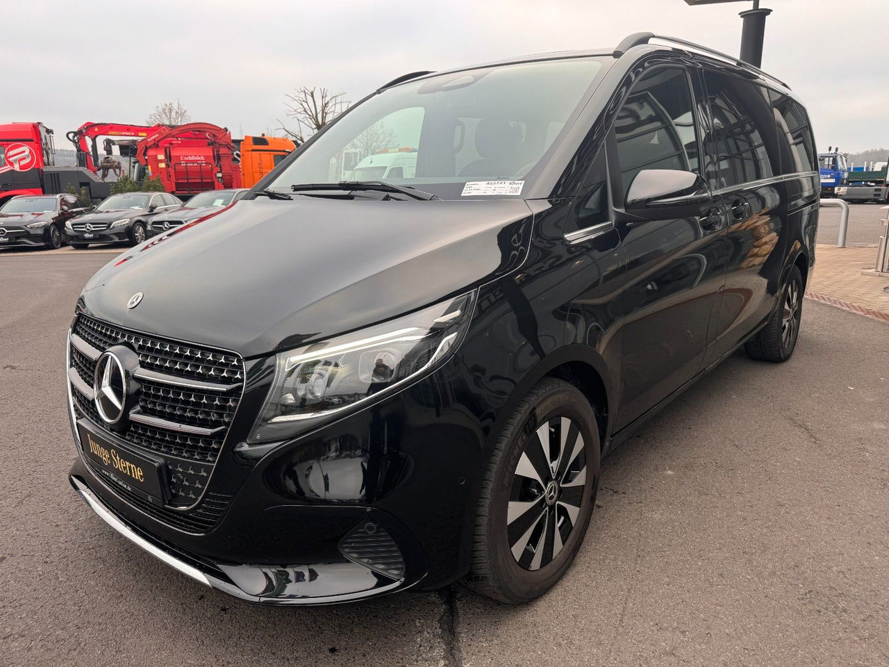 Mercedes-Benz V 300 d AVA DISTRONIC AHK Standheiz Sound - Комби: снимка 3 Mercedes-Benz V 300 d AVA DISTRONIC AHK Standheiz Sound - Комби: снимка 3