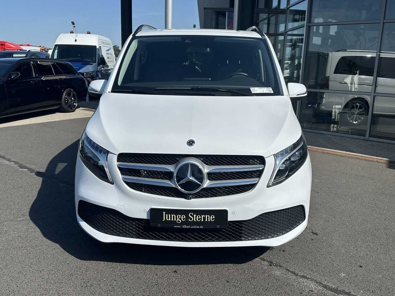 Mercedes-Benz V 300 d AVA ED 6Sitze Burmester 360Kamera el Tür - Лек автомобил: снимка 2 Mercedes-Benz V 300 d AVA ED 6Sitze Burmester 360Kamera el Tür - Лек автомобил: снимка 2