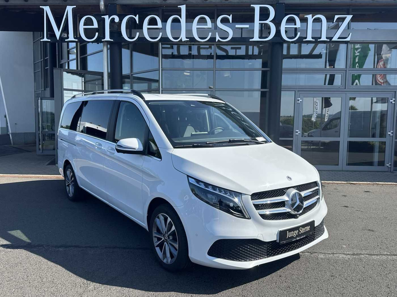 Mercedes-Benz V 300 d AVA ED 6Sitze Burmester 360Kamera el Tür - Лек автомобил: снимка 1 Mercedes-Benz V 300 d AVA ED 6Sitze Burmester 360Kamera el Tür - Лек автомобил: снимка 1
