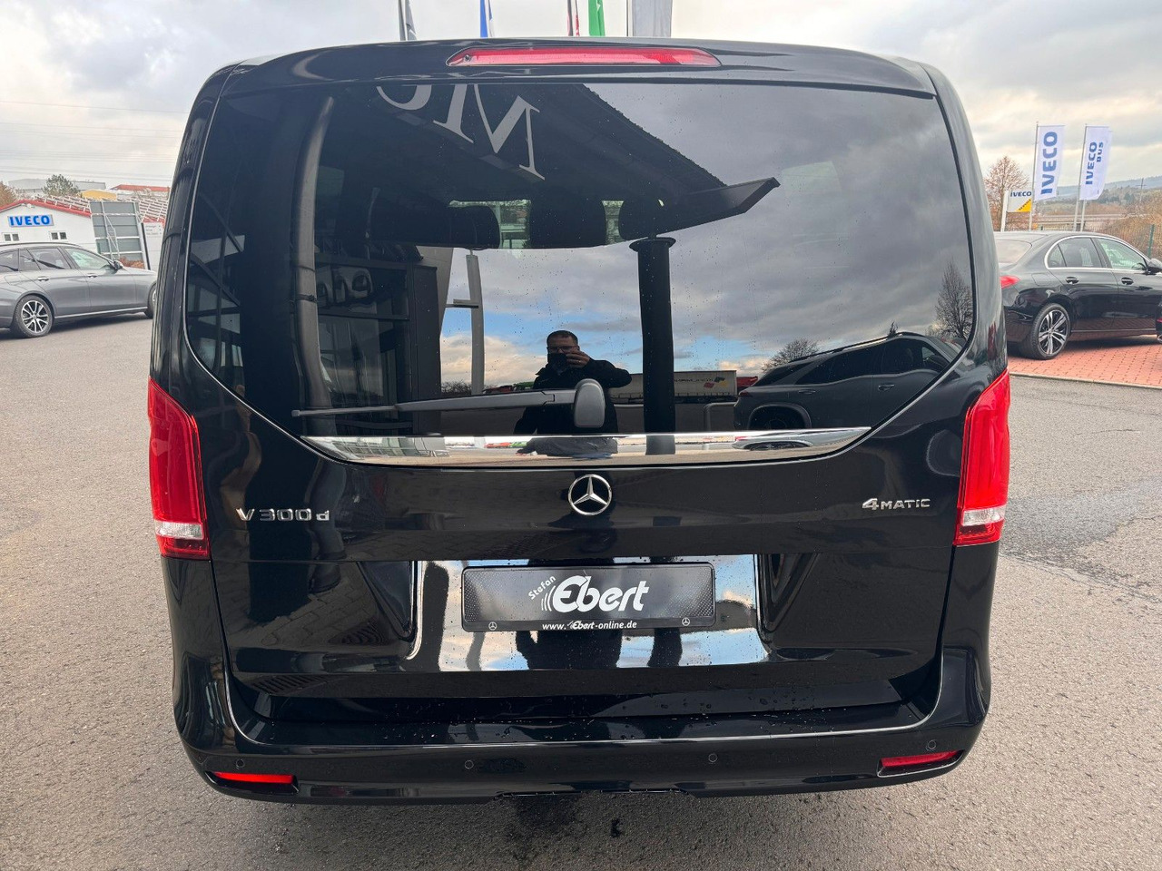 Mercedes-Benz V 300 d AVA Extralang 4MATIC AHK Stdh DISTRONIC - Комби: снимка 5 Mercedes-Benz V 300 d AVA Extralang 4MATIC AHK Stdh DISTRONIC - Комби: снимка 5