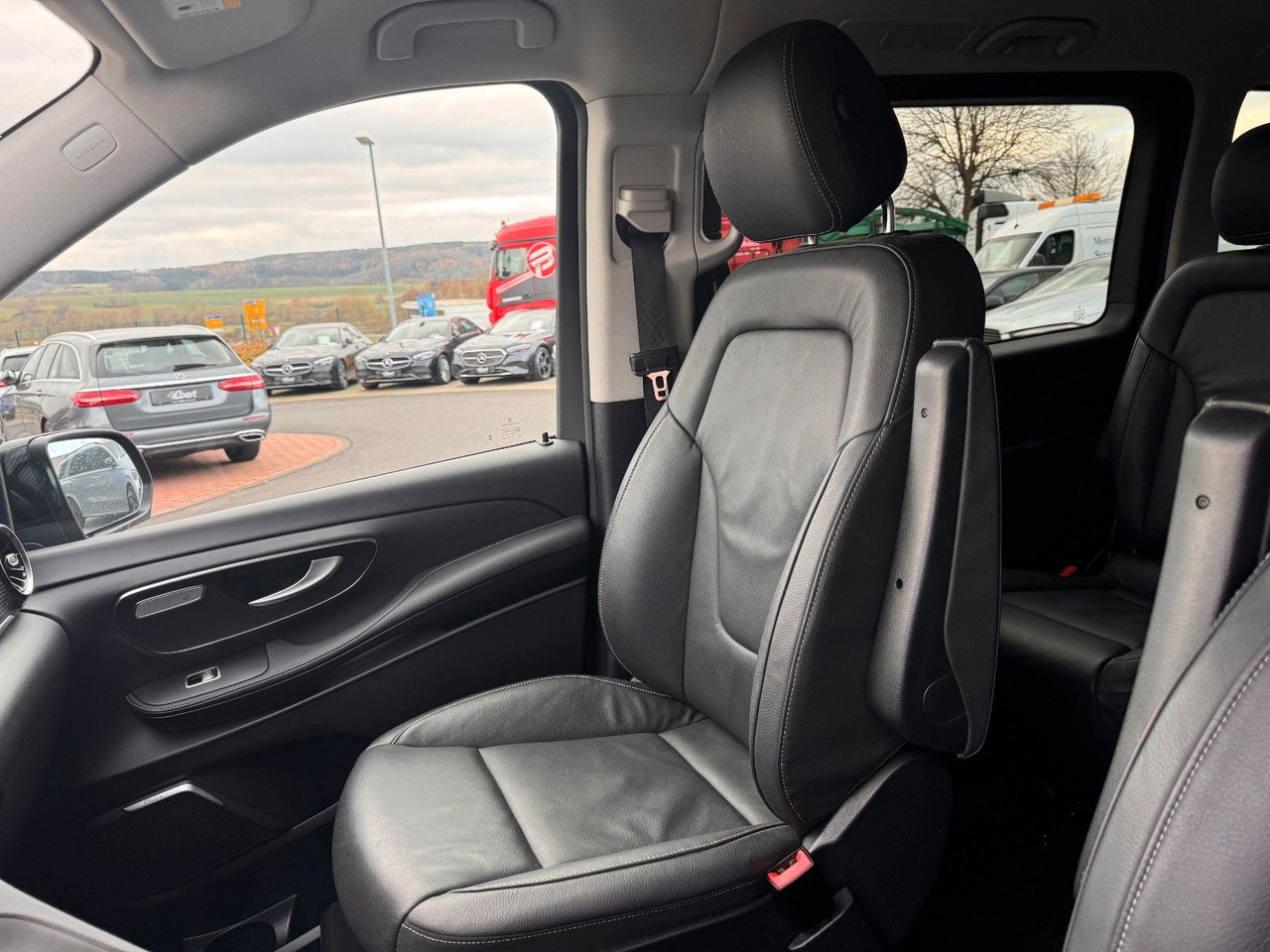 Пътнически бус Mercedes-Benz V 300 d AVA Extralang 4MATIC AHK Stdh DISTRONIC: снимка 10 Пътнически бус Mercedes-Benz V 300 d AVA Extralang 4MATIC AHK Stdh DISTRONIC: снимка 10