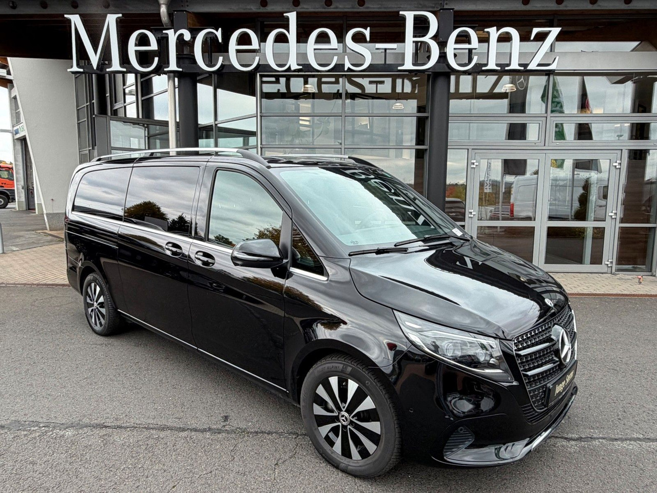 Mercedes-Benz V 300 d AVANTGARDE Extralang 360Kamera Standh - Комби: снимка 1 Mercedes-Benz V 300 d AVANTGARDE Extralang 360Kamera Standh - Комби: снимка 1