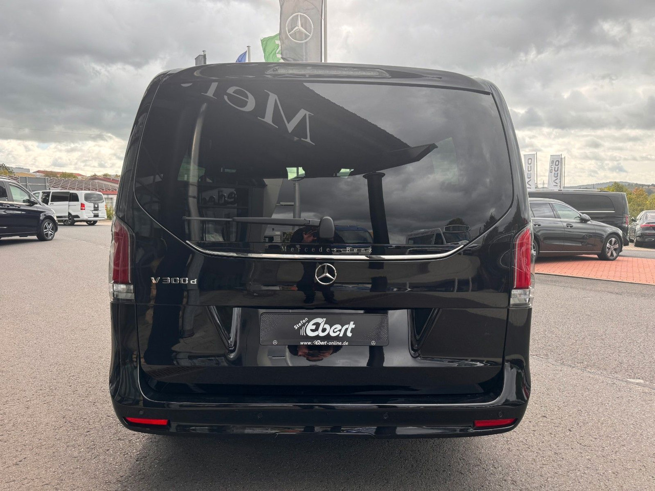 Mercedes-Benz V 300 d AVANTGARDE Extralang 360Kamera Standheiz - Комби: снимка 5 Mercedes-Benz V 300 d AVANTGARDE Extralang 360Kamera Standheiz - Комби: снимка 5