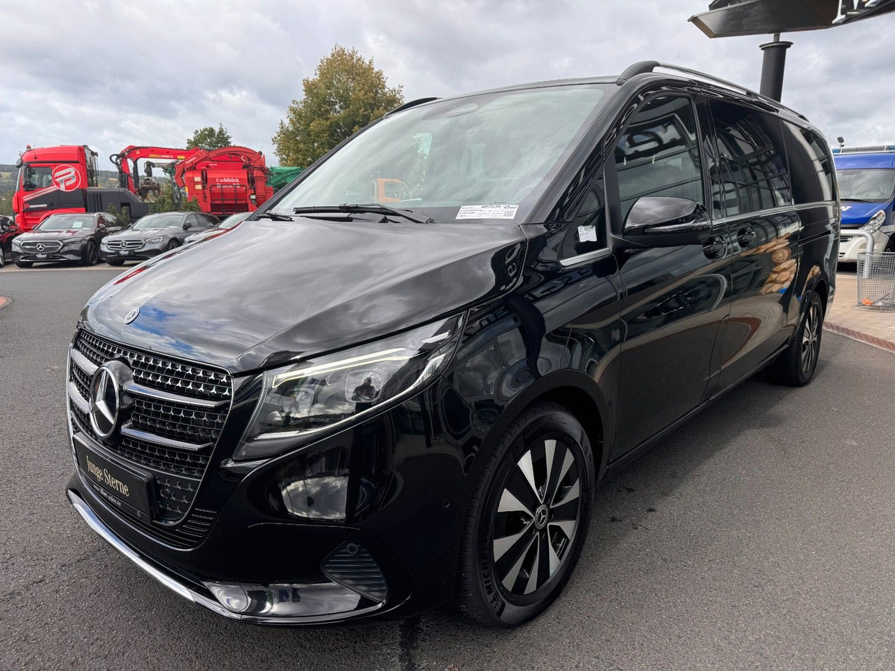 Mercedes-Benz V 300 d AVANTGARDE Extralang 360Kamera Standheiz - Пътнически бус: снимка 3 Mercedes-Benz V 300 d AVANTGARDE Extralang 360Kamera Standheiz - Пътнически бус: снимка 3