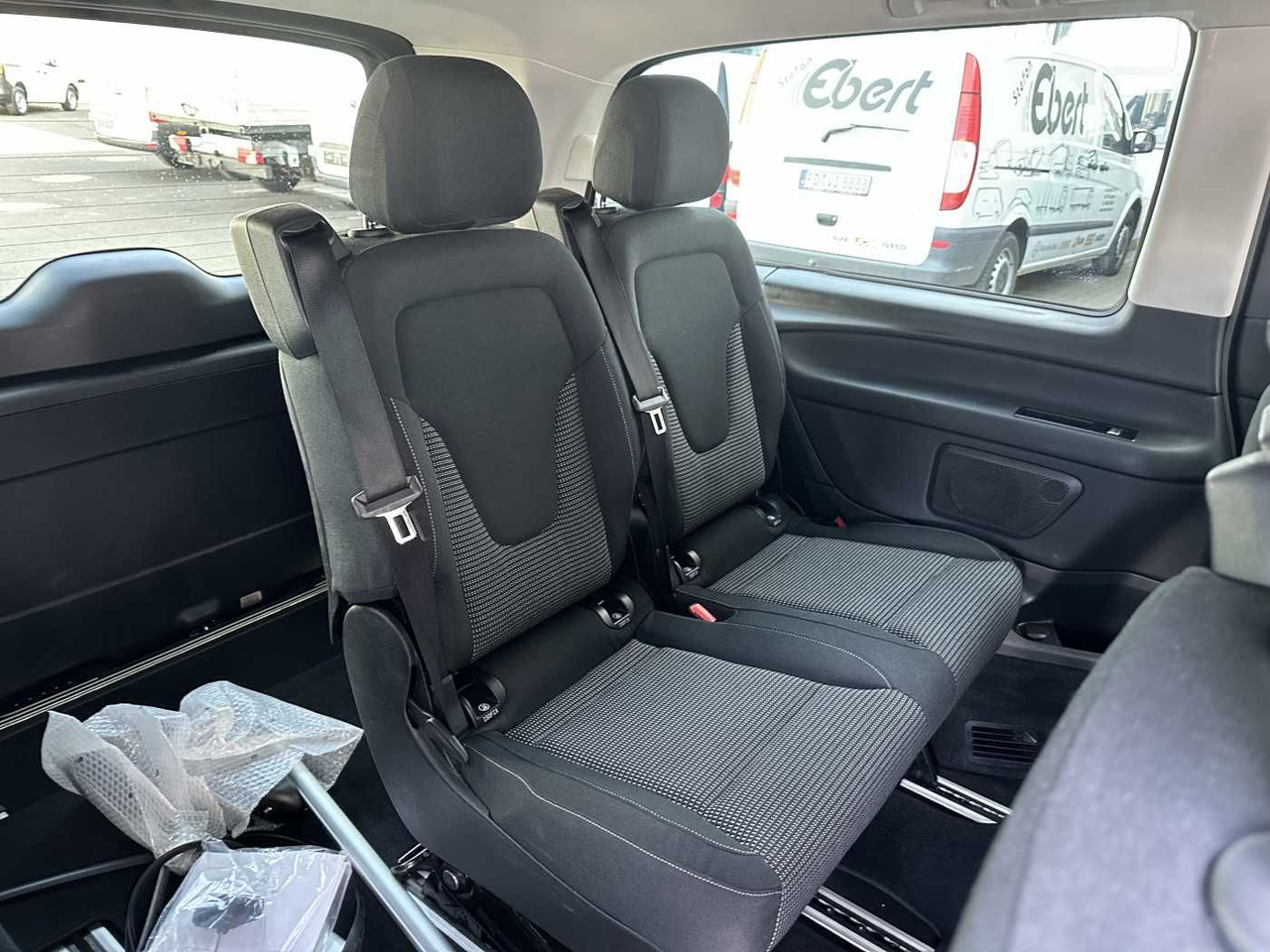 Пътнически бус Mercedes-Benz V 300 d EDITION 4MATIC DISTRONIC AHK LED Kamera: снимка 9 Пътнически бус Mercedes-Benz V 300 d EDITION 4MATIC DISTRONIC AHK LED Kamera: снимка 9