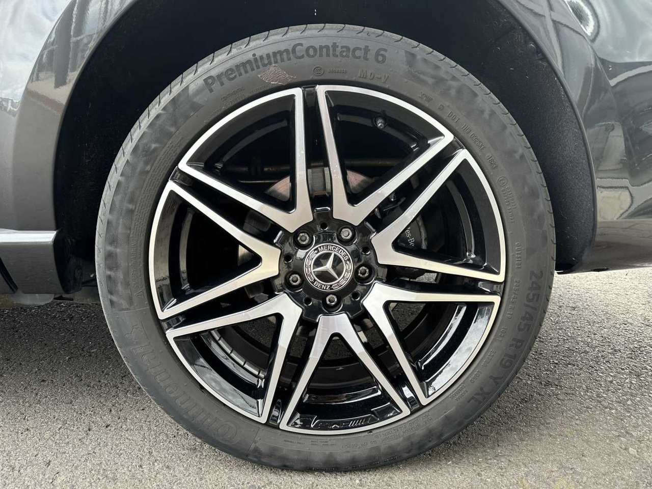 Mercedes-Benz V 300 d EDITION AMG AHK Tisch Leder ILS 7Sitze - Лек автомобил: снимка 5 Mercedes-Benz V 300 d EDITION AMG AHK Tisch Leder ILS 7Sitze - Лек автомобил: снимка 5