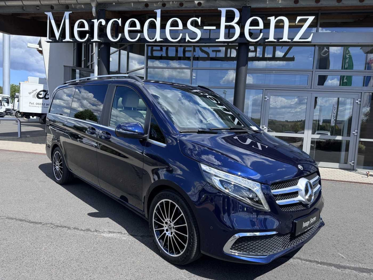 Mercedes-Benz V 300 d EXCLUSIVE EDITION DISTONIC Stdh Panorama - Пътнически бус: снимка 1 Mercedes-Benz V 300 d EXCLUSIVE EDITION DISTONIC Stdh Panorama - Пътнически бус: снимка 1