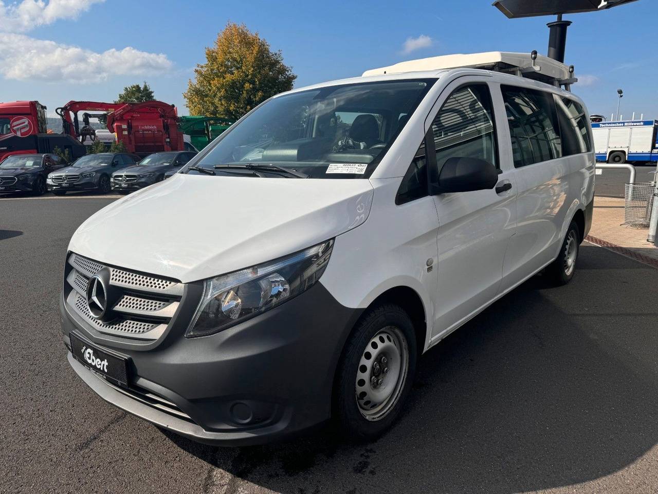 Mercedes-Benz Vito 111 CDI Tourer Begleitfahrzeug BF3+ / WVZ - Малък ван: снимка 3 Mercedes-Benz Vito 111 CDI Tourer Begleitfahrzeug BF3+ / WVZ - Малък ван: снимка 3