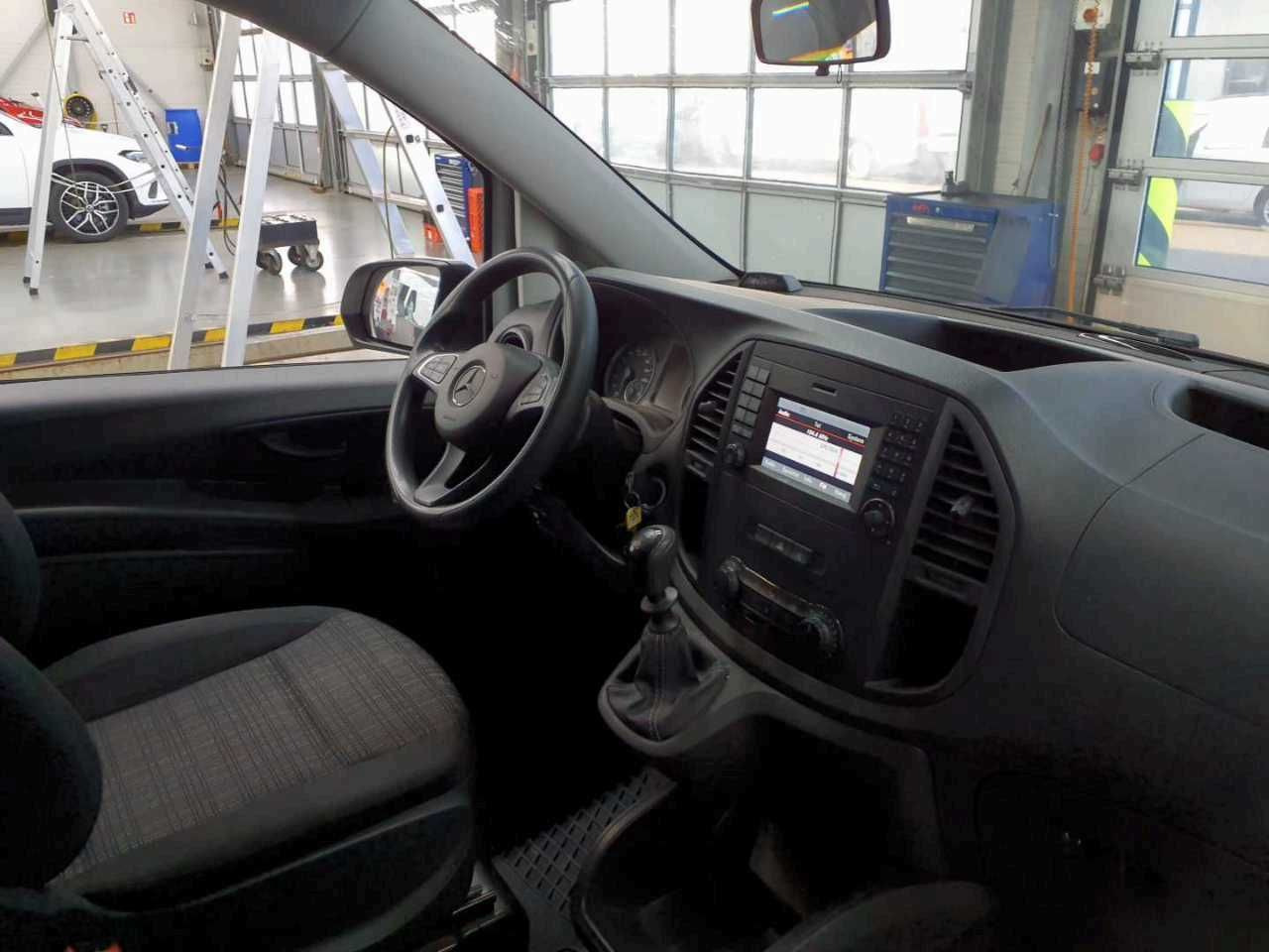 Mercedes-Benz Vito 114 CDI Mixto Klima Kamera Tempomat AHK - Малък ван, Бус с двойна кабина: снимка 5 Mercedes-Benz Vito 114 CDI Mixto Klima Kamera Tempomat AHK - Малък ван, Бус с двойна кабина: снимка 5