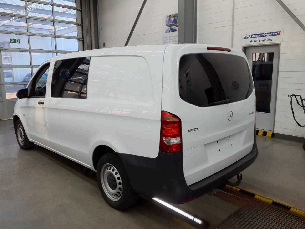 Mercedes-Benz Vito 114 CDI Mixto Klima Kamera Tempomat AHK - Пътнически бус, Бус с двойна кабина: снимка 4 Mercedes-Benz Vito 114 CDI Mixto Klima Kamera Tempomat AHK - Пътнически бус, Бус с двойна кабина: снимка 4