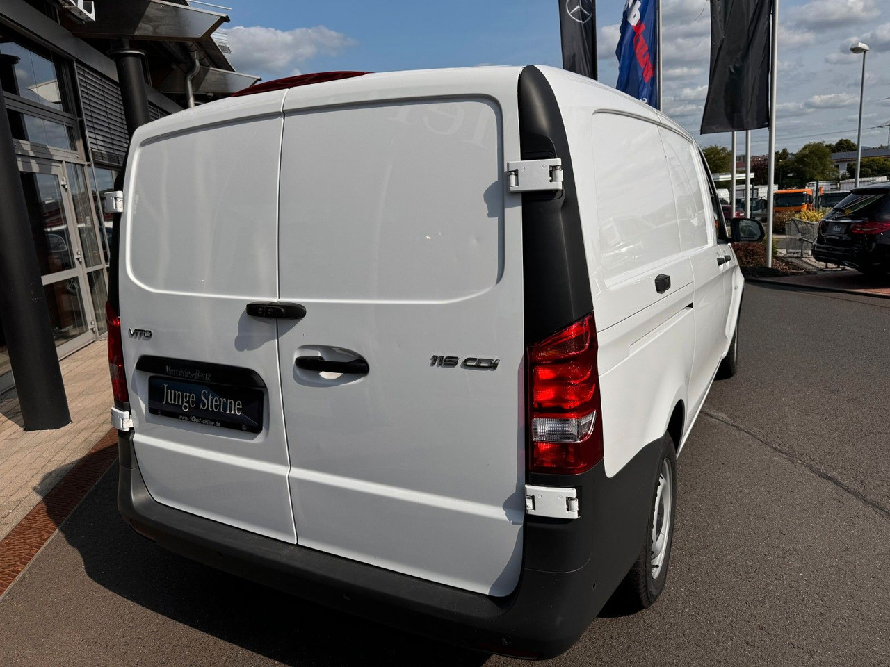 Mercedes-Benz Vito 116 CDI 3200 Klima Kamera Audio40 - Товарен бус: снимка 4 Mercedes-Benz Vito 116 CDI 3200 Klima Kamera Audio40 - Товарен бус: снимка 4