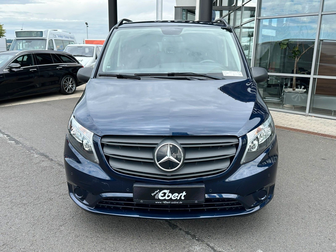 Mercedes-Benz Vito 116 CDI Tourer Pro Liege-Paket Panoramadach - Пътнически бус: снимка 2 Mercedes-Benz Vito 116 CDI Tourer Pro Liege-Paket Panoramadach - Пътнически бус: снимка 2