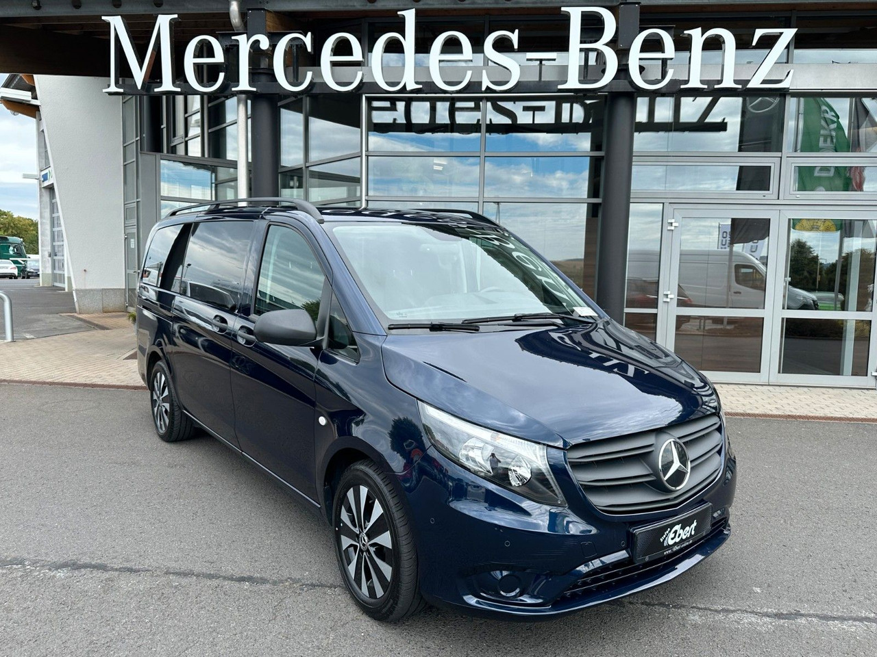 Mercedes-Benz Vito 116 CDI Tourer Pro Liege-Paket Panoramadach - Комби: снимка 1 Mercedes-Benz Vito 116 CDI Tourer Pro Liege-Paket Panoramadach - Комби: снимка 1