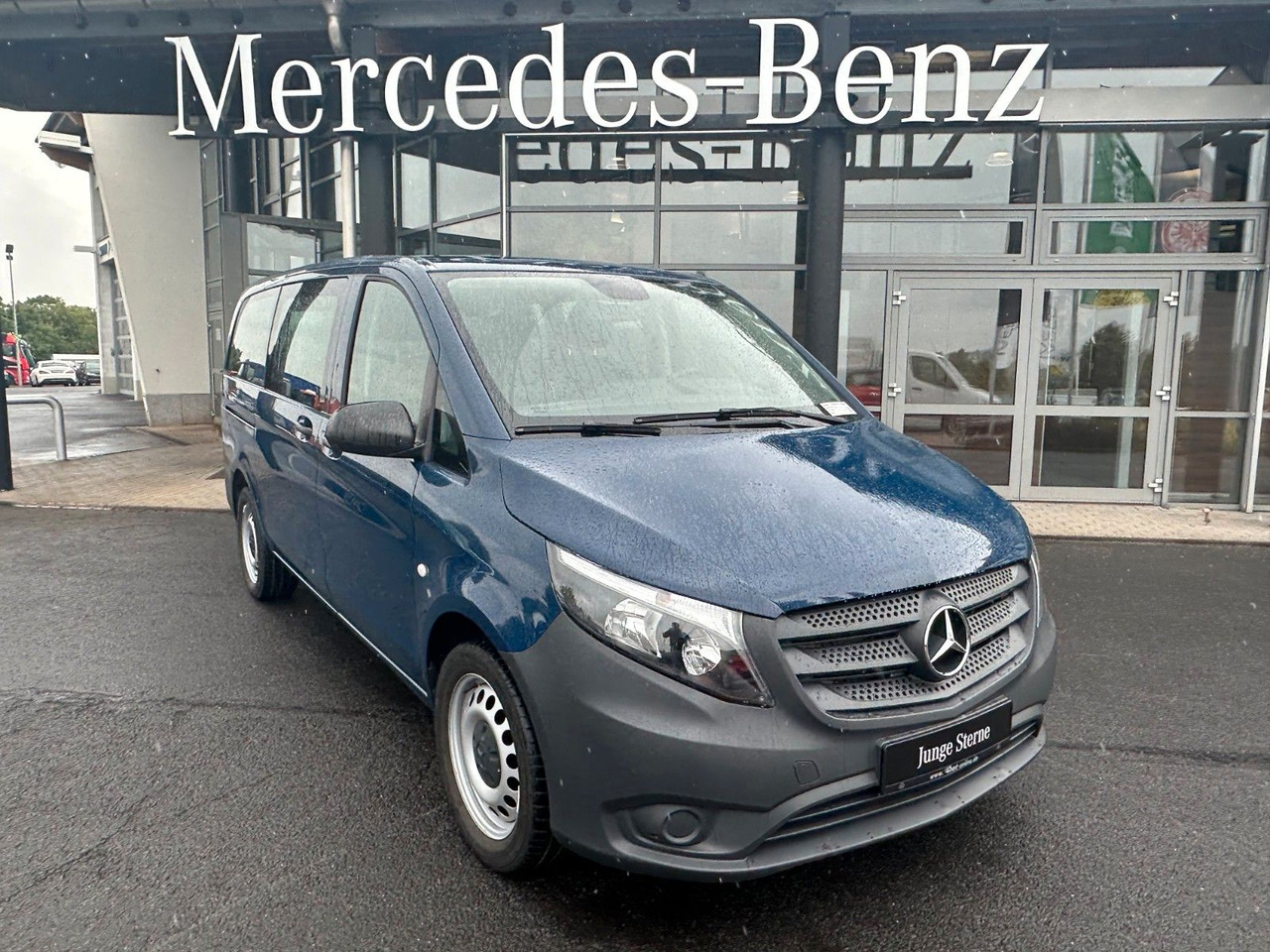 Mercedes-Benz Vito 119 CDI Tourer 3200 Klima AHK Tempomat - Пътнически бус: снимка 1 Mercedes-Benz Vito 119 CDI Tourer 3200 Klima AHK Tempomat - Пътнически бус: снимка 1