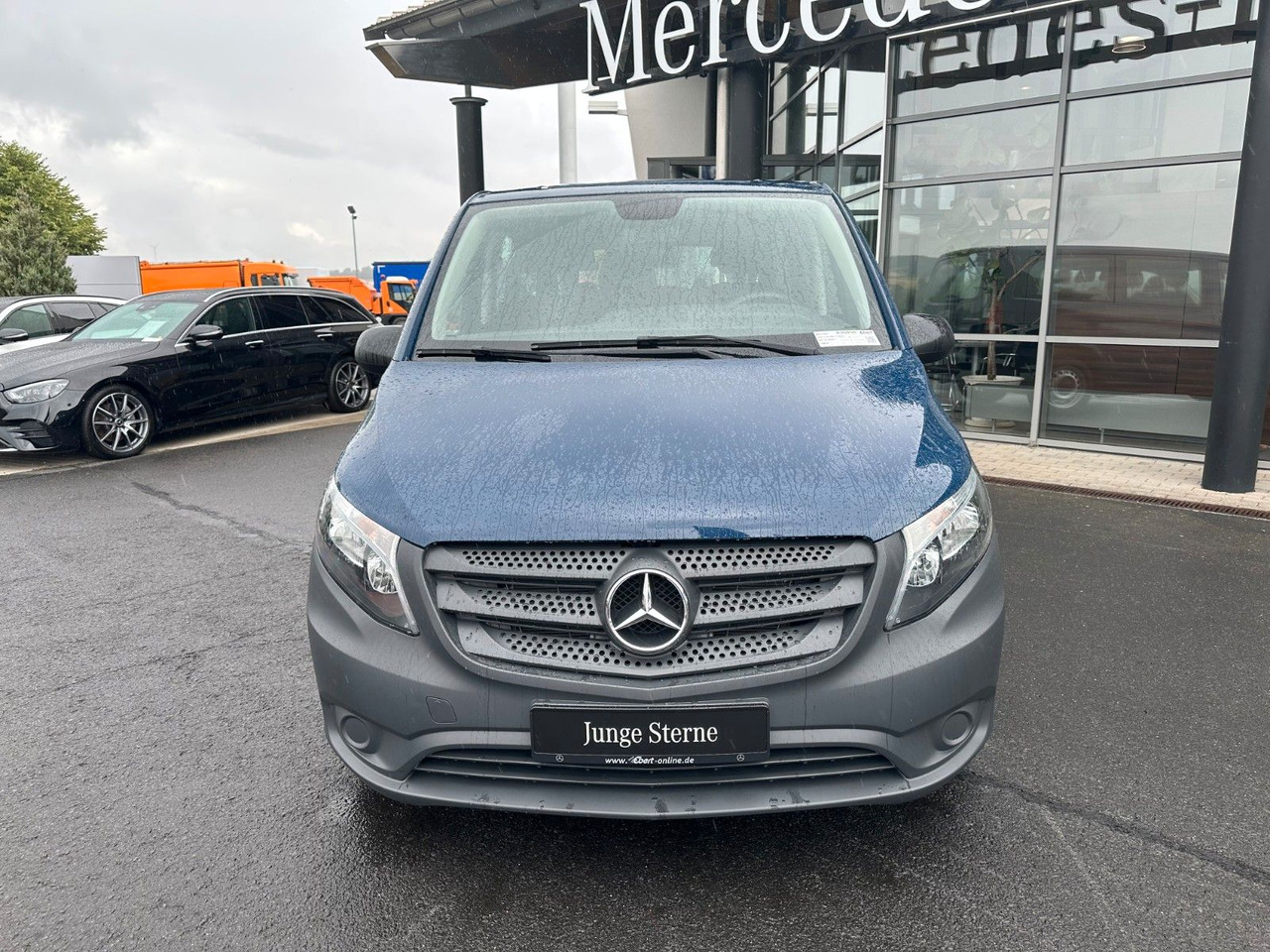 Mercedes-Benz Vito 119 CDI Tourer 3200 Klima AHK Tempomat - Пътнически бус: снимка 2 Mercedes-Benz Vito 119 CDI Tourer 3200 Klima AHK Tempomat - Пътнически бус: снимка 2
