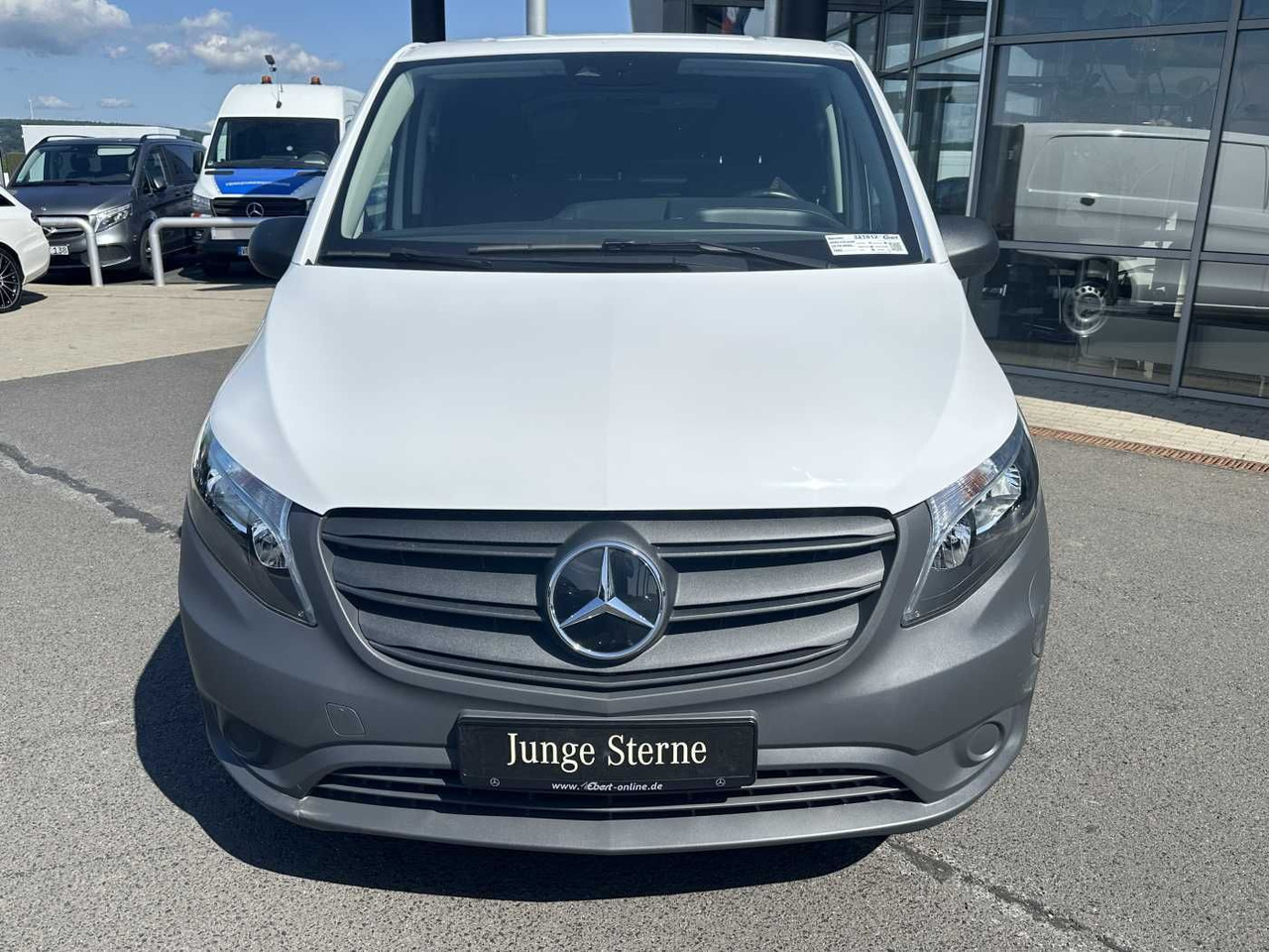 Mercedes-Benz eVito 112 Klima Kamera Navi SHZ Tempomat - Малък ван, Електрически бус: снимка 2 Mercedes-Benz eVito 112 Klima Kamera Navi SHZ Tempomat - Малък ван, Електрически бус: снимка 2