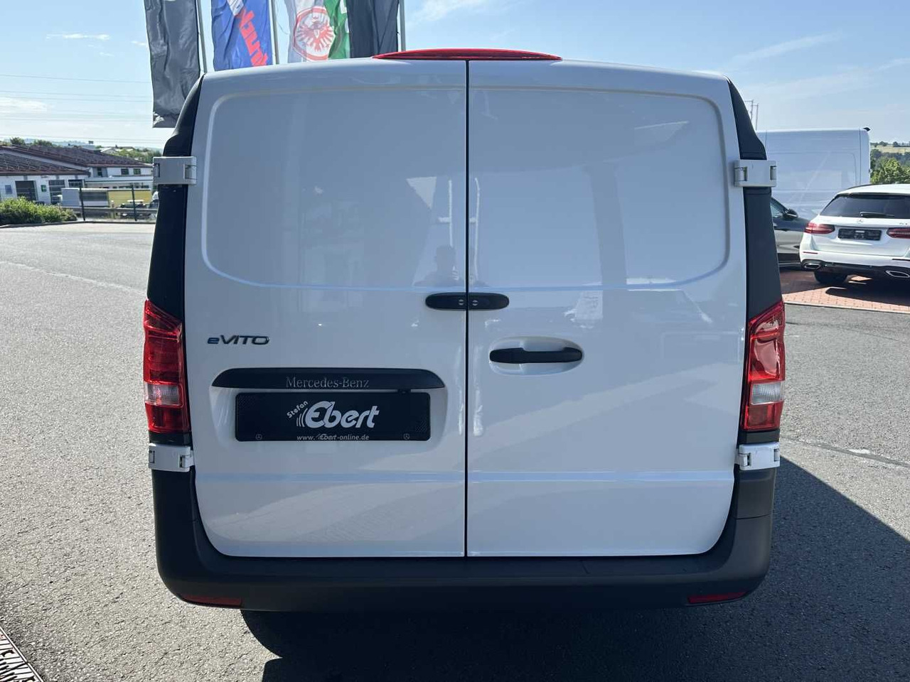Mercedes-Benz eVito 112 Klima Kamera Navi SHZ Tempomat - Малък ван, Електрически бус: снимка 5 Mercedes-Benz eVito 112 Klima Kamera Navi SHZ Tempomat - Малък ван, Електрически бус: снимка 5