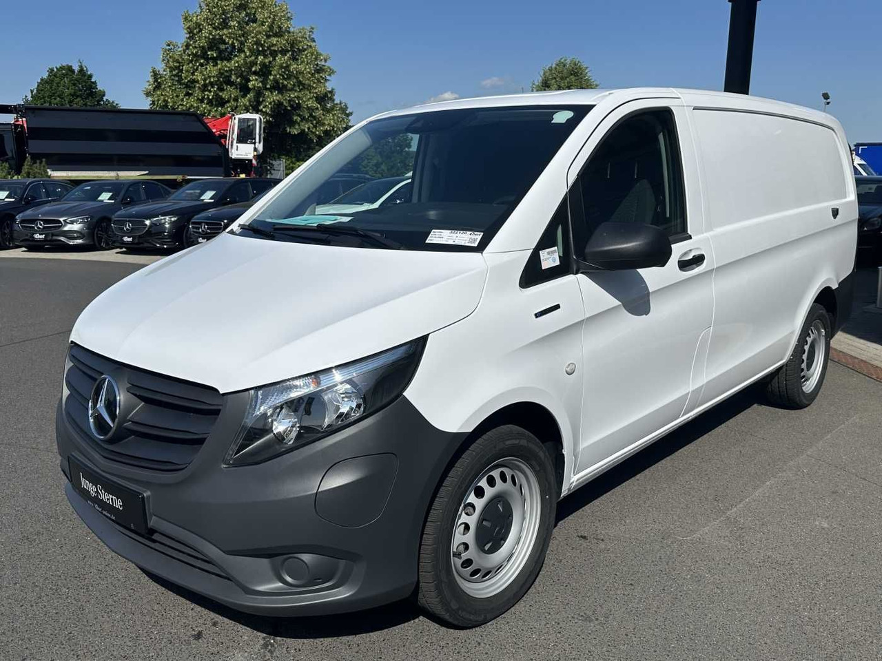 Mercedes-Benz eVito 112 Klima Kamera Navi SHZ Tempomat - Малък ван, Електрически бус: снимка 3 Mercedes-Benz eVito 112 Klima Kamera Navi SHZ Tempomat - Малък ван, Електрически бус: снимка 3