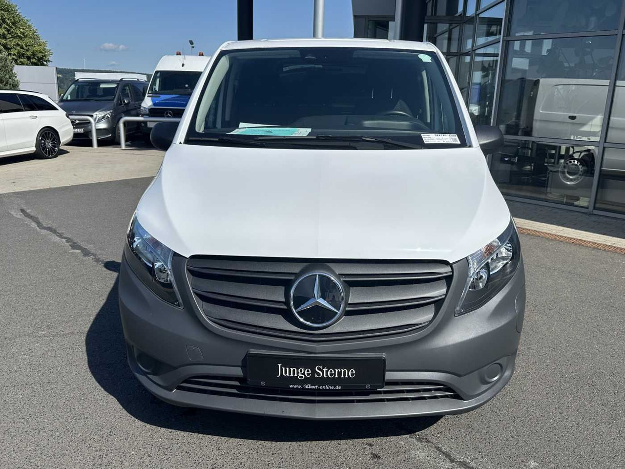 Mercedes-Benz eVito 112 Klima Kamera Navi SHZ Tempomat - Малък ван, Електрически бус: снимка 2 Mercedes-Benz eVito 112 Klima Kamera Navi SHZ Tempomat - Малък ван, Електрически бус: снимка 2