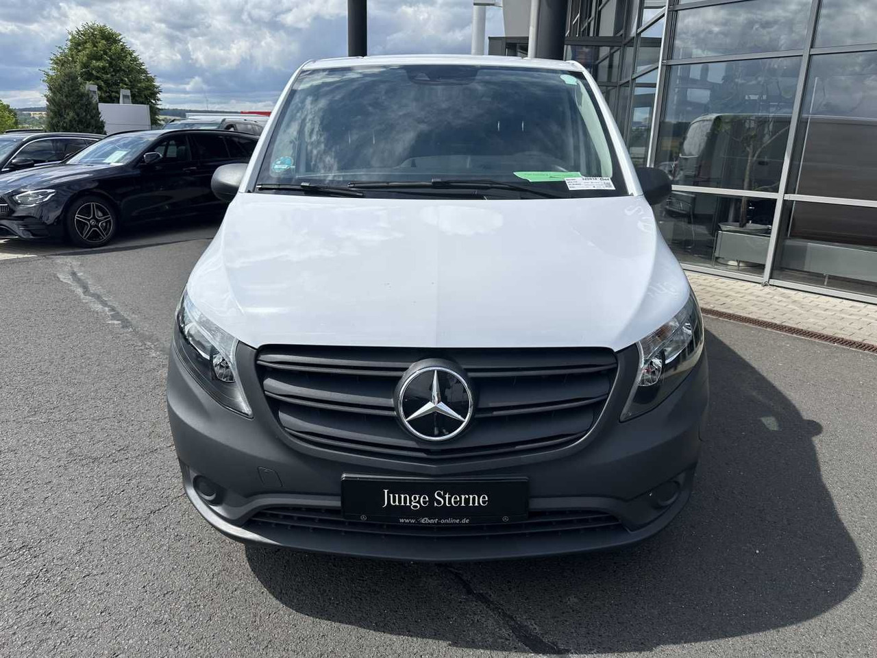 Mercedes-Benz eVito 112 Klima Kamera Navi SHZ Tempomat - Малък ван, Електрически бус: снимка 2 Mercedes-Benz eVito 112 Klima Kamera Navi SHZ Tempomat - Малък ван, Електрически бус: снимка 2