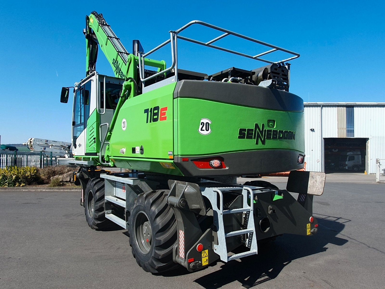 Sennebogen 718 / inkl. Albach Fällzange / nur 640h! - Колесен багер: снимка 5 Sennebogen 718 / inkl. Albach Fällzange / nur 640h! - Колесен багер: снимка 5