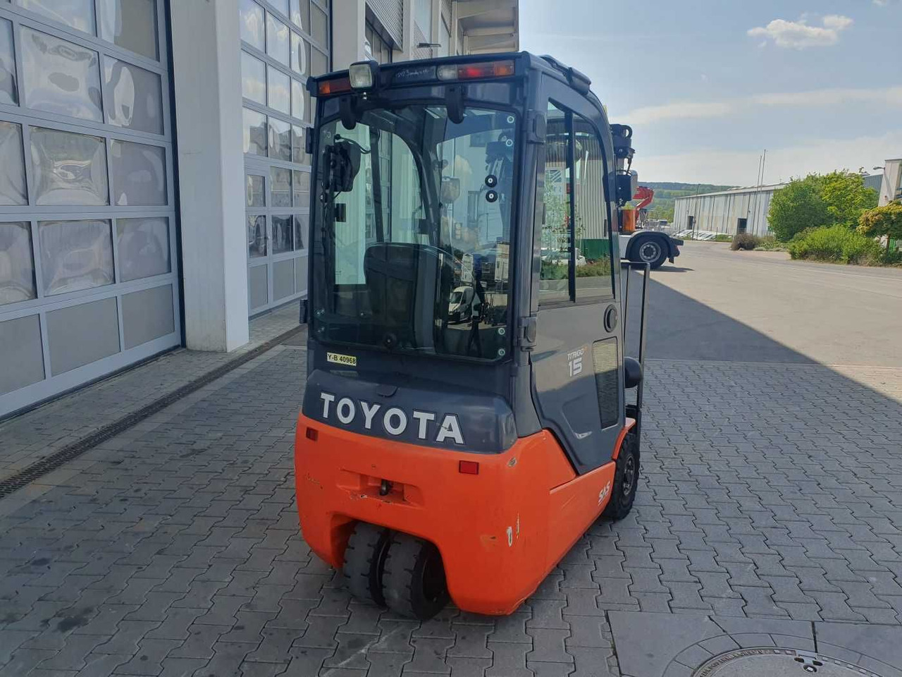 Toyota 8FBET15 / Triplex: 4.30m / nur 3.412h! / 2022 - Електрокар: снимка 4 Toyota 8FBET15 / Triplex: 4.30m / nur 3.412h! / 2022 - Електрокар: снимка 4