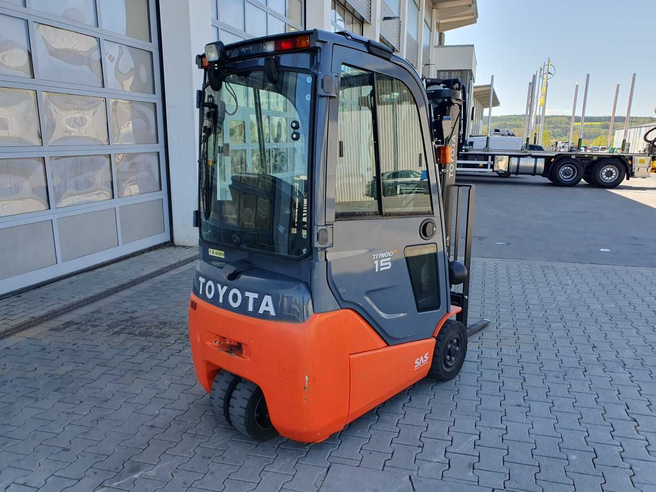 Toyota 8FBET15 / Triplex: 4.30m / nur 3.489h! / 2022 - Електрокар: снимка 3 Toyota 8FBET15 / Triplex: 4.30m / nur 3.489h! / 2022 - Електрокар: снимка 3