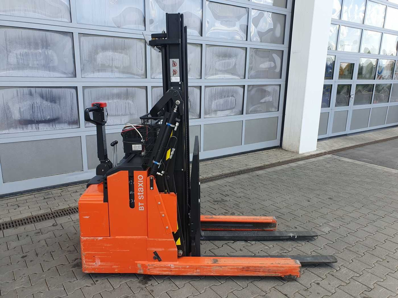 Toyota RWE 120 / Schubmaststapler / Duplex:2.9m / 257h! - Стакер: снимка 3 Toyota RWE 120 / Schubmaststapler / Duplex:2.9m / 257h! - Стакер: снимка 3