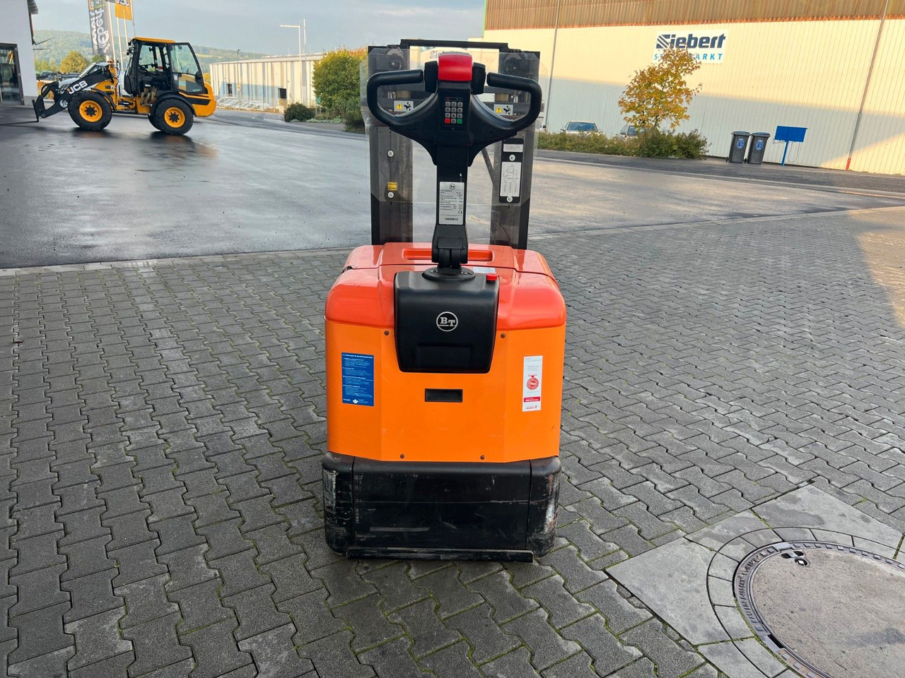 Toyota SPE 125 L / nur 382h ! / Hochhubwagen / 3.350mm - Стакер: снимка 5 Toyota SPE 125 L / nur 382h ! / Hochhubwagen / 3.350mm - Стакер: снимка 5