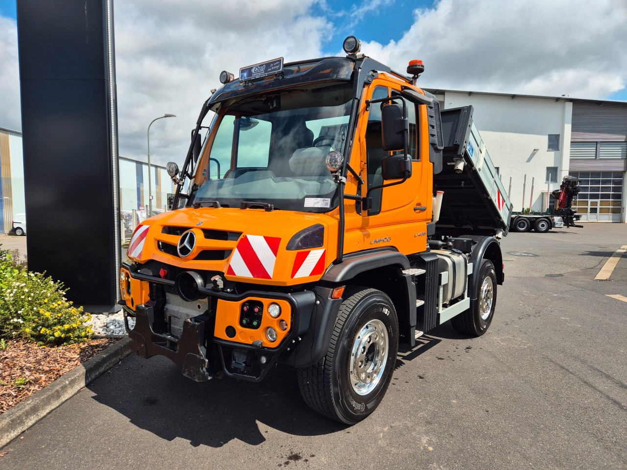 Unimog MB Unimog U435 4x4 Kipper Vario-Pilot Hydrostat - Самосвал камион: снимка 2 Unimog MB Unimog U435 4x4 Kipper Vario-Pilot Hydrostat - Самосвал камион: снимка 2