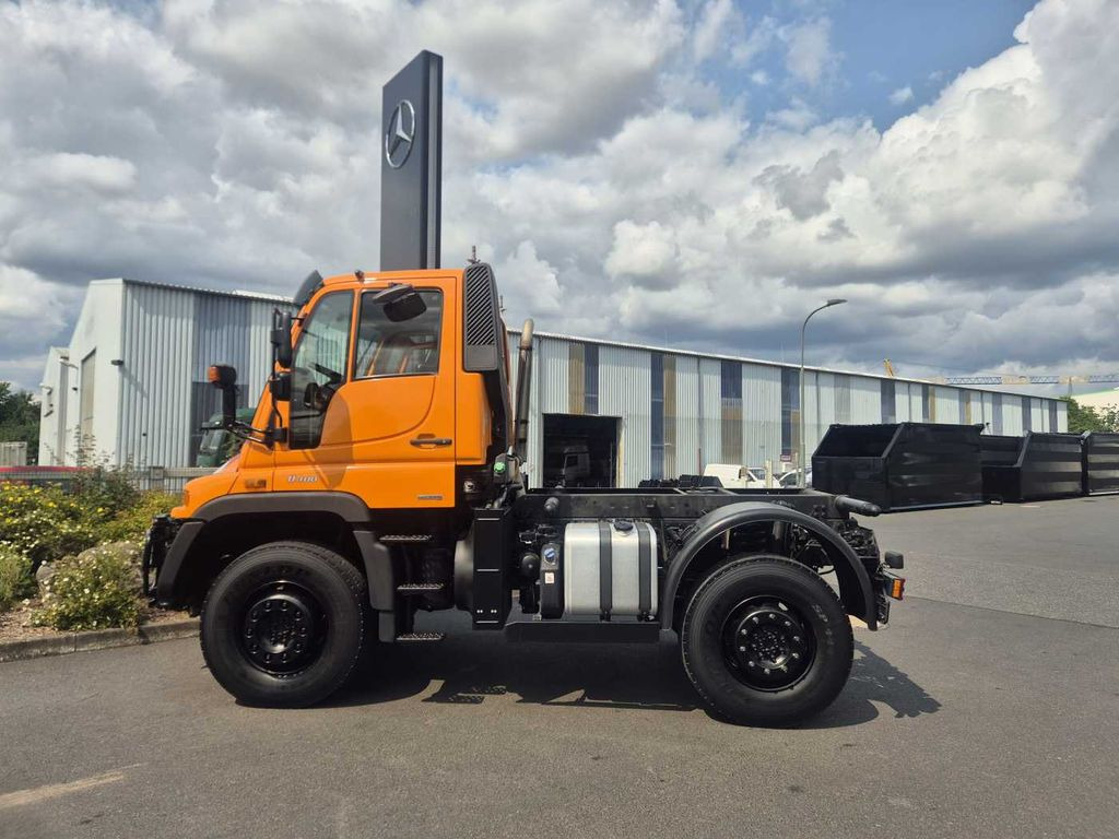 Unimog U 400 4x4 Fahrgestell Vario Pilot Zapfwelle LOF - Шаси кабина: снимка 5 Unimog U 400 4x4 Fahrgestell Vario Pilot Zapfwelle LOF - Шаси кабина: снимка 5