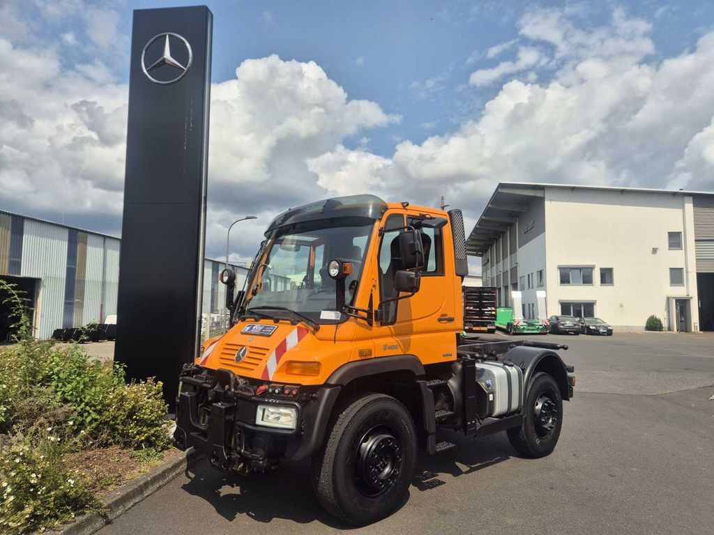 Unimog U 400 4x4 Fahrgestell Vario Pilot Zapfwelle LOF - Шаси кабина: снимка 1 Unimog U 400 4x4 Fahrgestell Vario Pilot Zapfwelle LOF - Шаси кабина: снимка 1