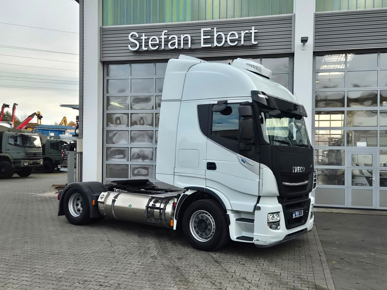 Iveco Stralis 460NP LNG Standklima Xenon 3 Stück - Влекач: снимка 4 Iveco Stralis 460NP LNG Standklima Xenon 3 Stück - Влекач: снимка 4