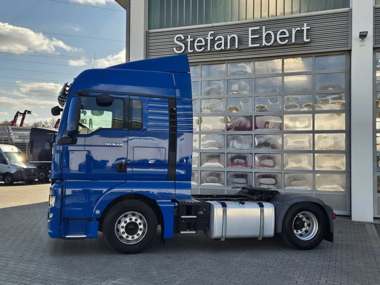 MAN TGX 18.470 4x2 LLS Fahrschule 5 Sitze Intarder - Влекач: снимка 5 MAN TGX 18.470 4x2 LLS Fahrschule 5 Sitze Intarder - Влекач: снимка 5