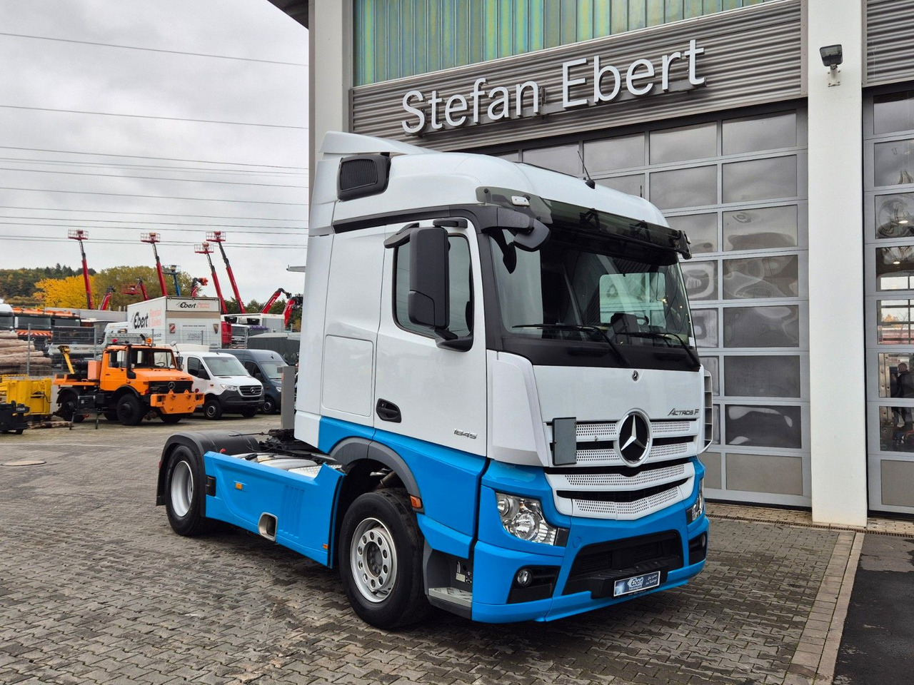 Mercedes-Benz Actros 1845 LS Öl-Retarder Navi PPC 2x Bett - Влекач: снимка 2 Mercedes-Benz Actros 1845 LS Öl-Retarder Navi PPC 2x Bett - Влекач: снимка 2