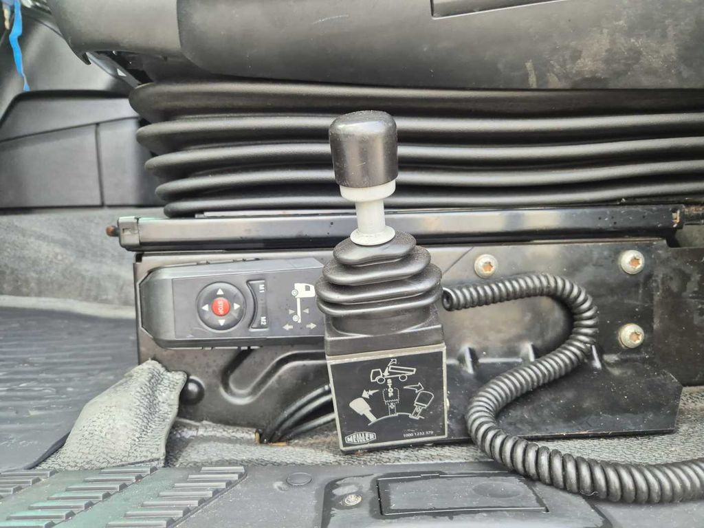 Влекач Mercedes-Benz Arocs 1845 LS 4x4 HAD Retarder Hydraulik Navi: снимка 10