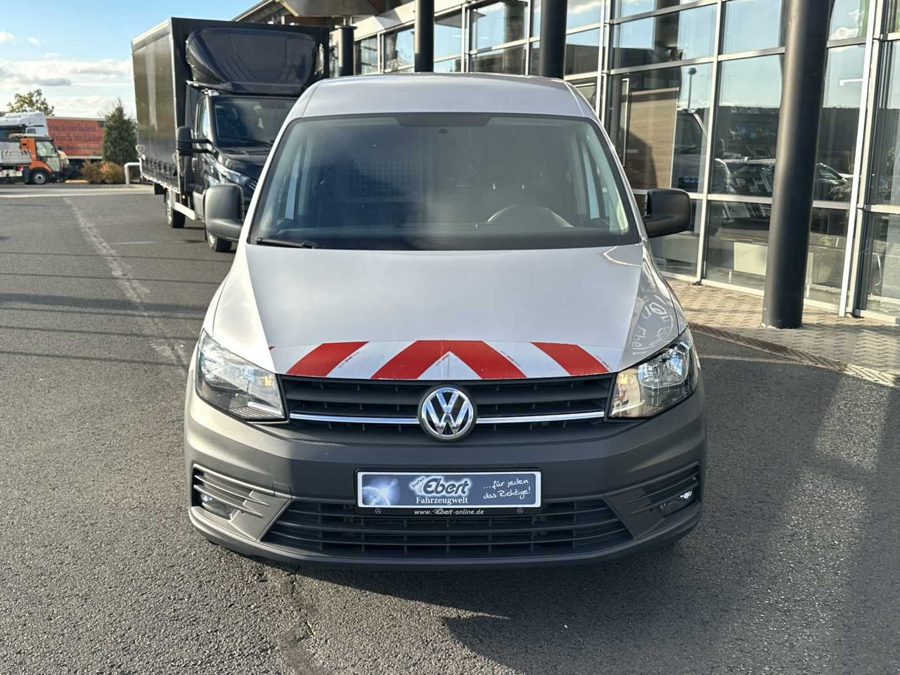 Volkswagen Caddy 1.6 TDI Klima Navi 8Räder Trennwand klappb - Малък ван: снимка 2 Volkswagen Caddy 1.6 TDI Klima Navi 8Räder Trennwand klappb - Малък ван: снимка 2