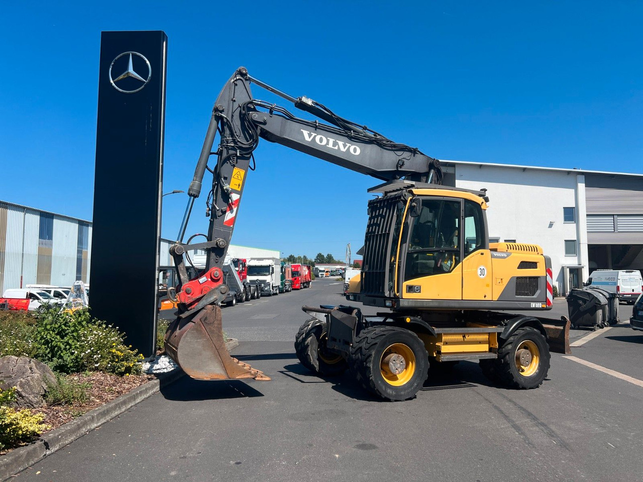 Volvo EW160D / 2014 / 1xTieflöffel / Forstschutzgitter - Колесен багер: снимка 1 Volvo EW160D / 2014 / 1xTieflöffel / Forstschutzgitter - Колесен багер: снимка 1