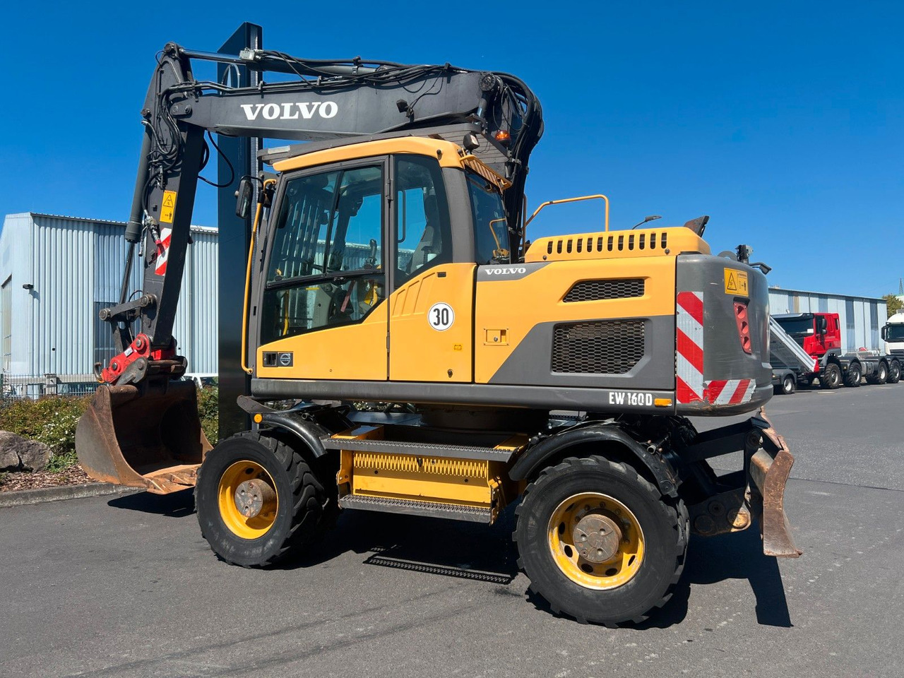 Volvo EW160D / 2014 / 1xTieflöffel / Forstschutzgitter - Колесен багер: снимка 3 Volvo EW160D / 2014 / 1xTieflöffel / Forstschutzgitter - Колесен багер: снимка 3