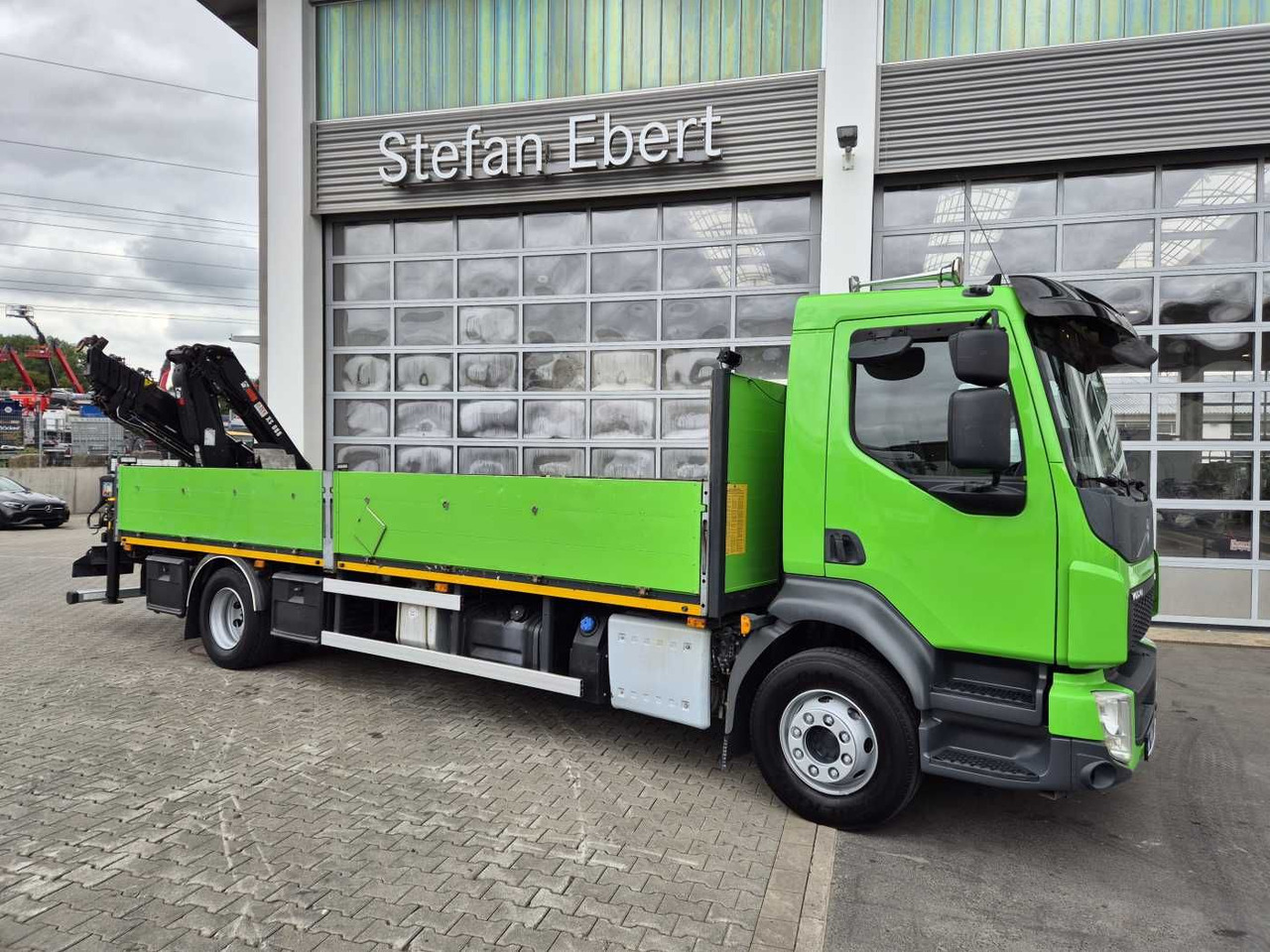 Volvo FL 42 R Kran Hiab XS 088 Funk bis 14 m! Kamera - Бордови камион, Камион с кран: снимка 5 Volvo FL 42 R Kran Hiab XS 088 Funk bis 14 m! Kamera - Бордови камион, Камион с кран: снимка 5