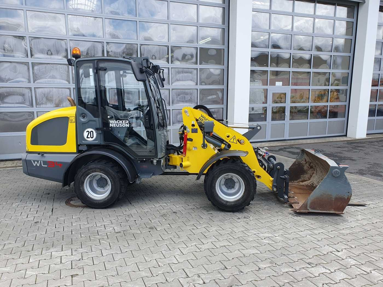 Wacker WL34 (RL40) / Schaufel + Gabel / nur 743h / 62PS - Колесен товарач: снимка 3 Wacker WL34 (RL40) / Schaufel + Gabel / nur 743h / 62PS - Колесен товарач: снимка 3