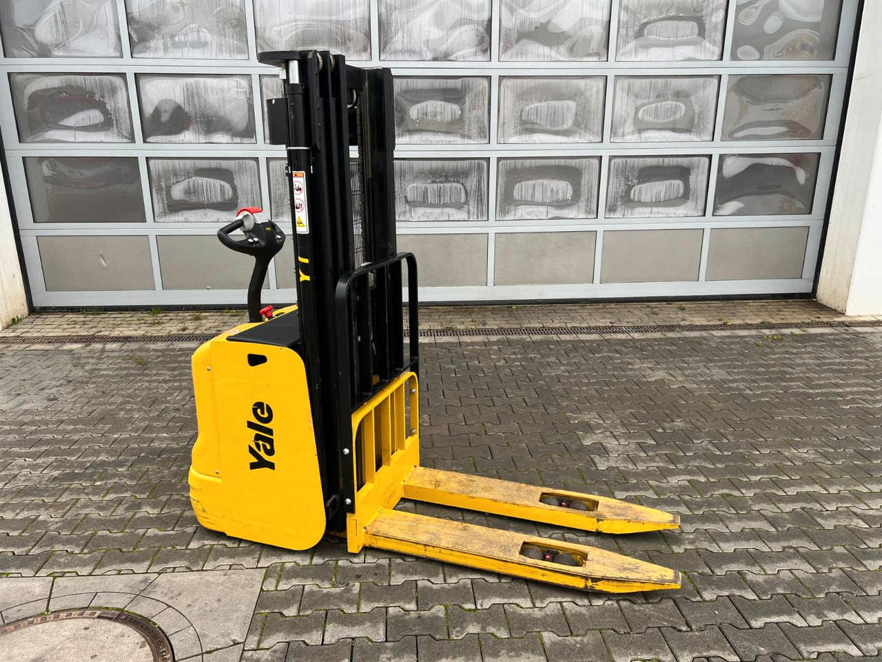 Yale MS 12 AC / Triplex: 4m! / nur 229h! / 2014 - Стакер: снимка 2 Yale MS 12 AC / Triplex: 4m! / nur 229h! / 2014 - Стакер: снимка 2