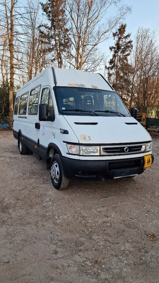 Iveco Daily 3.0 lit. Motor - Микробус, Пътнически бус: снимка 2 Iveco Daily 3.0 lit. Motor - Микробус, Пътнически бус: снимка 2
